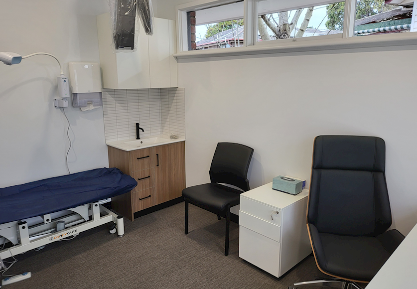 Spacious-consulting-suites-and-treatment-room-in-Burwood-East-2